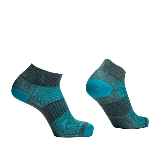Coolmesh II Quarter sokken in Ash Turquoise - Ademend en vochtregulerend, ideaal voor comfortabele wandelingen en outdooractiviteiten.