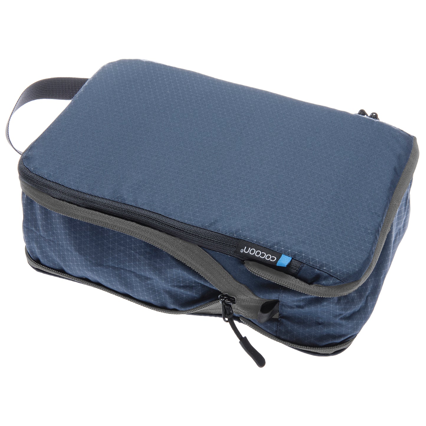 Verschillende maten van het product, ideaal voor het organiseren en beschermen van je spullen tijdens outdooractiviteiten.