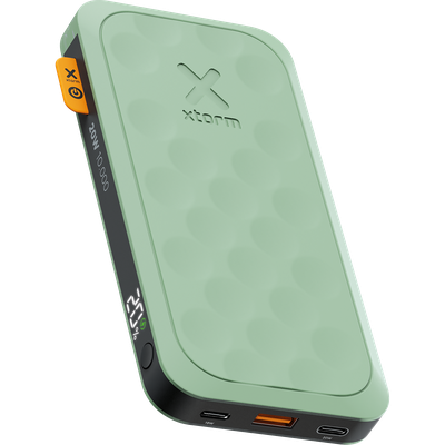 Xtorm Fuel Series 5 20W powerbank 10.000mAh (groen) - Duurzame powerbank met 2x USB-C en 1x USB-A poort, ideaal voor het opladen van meerdere apparaten tijdens je avonturen.