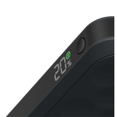 Xtorm Fuel Series 5 20W powerbank 10.000mAh - Zwarte powerbank met 2x USB-C en 1x USB-A poort, perfect voor het opladen van meerdere apparaten tijdens reizen.
