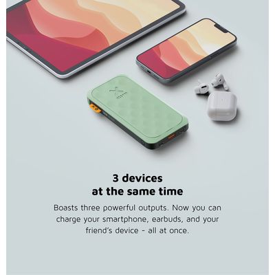 Xtorm Fuel Series 5 20W powerbank 10.000mAh (groen) - Krachtige powerbank met 2x USB-C en 1x USB-A poort, ideaal voor snel opladen van apparaten tijdens je reis.